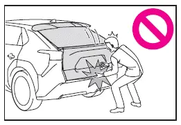 Subaru Solterra safe back door closing hand placement guidance